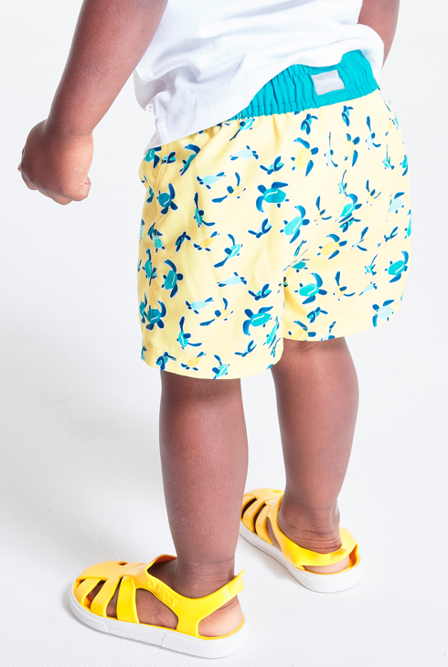 Kratke hlačke za kopanje za zaščito pred UV-žarki z želvicami  rumena dojenček deček 1