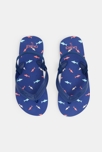 Tongs motifs requins garçon 2