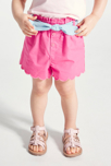 Short festonné à ceinture imprimée rose bébé fille 1