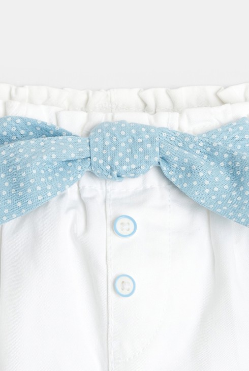 Festonnierte Shorts mit bedrucktem Gürtel Weiß Baby Mädchen 2