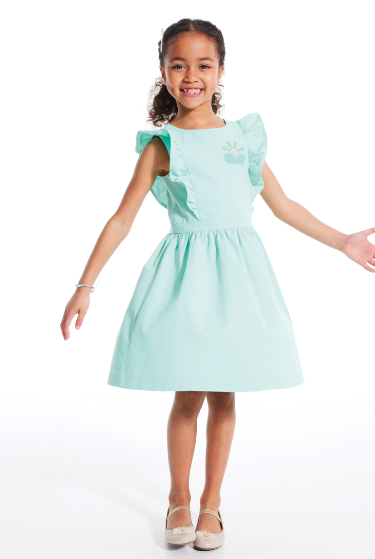 Robe chic et brodée vert fille 1