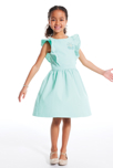 Robe chic et brodée vert fille 1