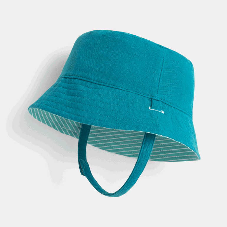 Bob réversible anti UV à rayures bleu bébé garçon 4
