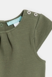 Combinaison courte verte avec ceinture fleurie bébé fille 3