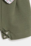Combinaison courte verte avec ceinture fleurie bébé fille 4