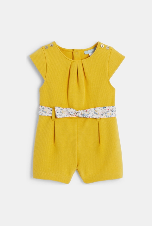 Kort geel pakje met gebloemde riem voor babymeisjes 1
