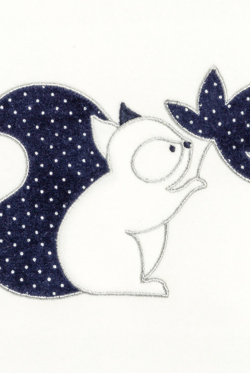 Pižama iz žameta z motivom veverice modra deklica 2