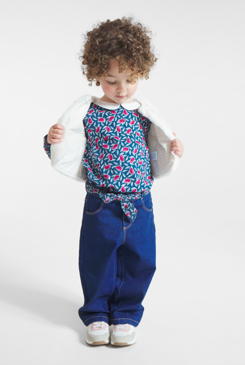 Bluza s cvetličnim motivom in majhnim ovratnikom 1