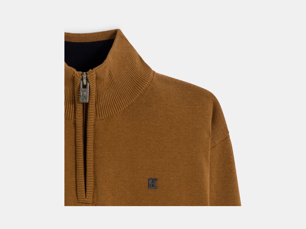 Bruine trui met opstaande kraag voor jongens 2