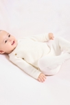 Brassière en maille tricot blanc écru naissance 4