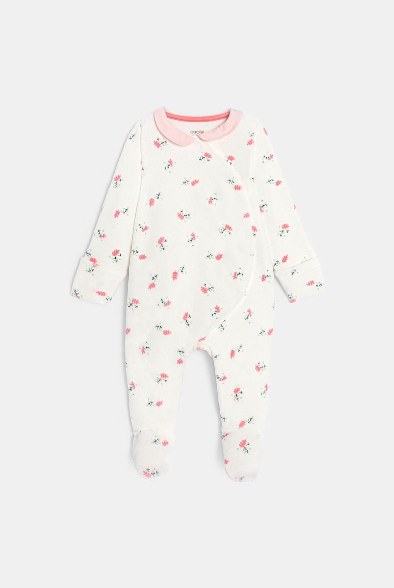 Wit fluwelen pyjamapakje met bloemen voor babymeisjes 1