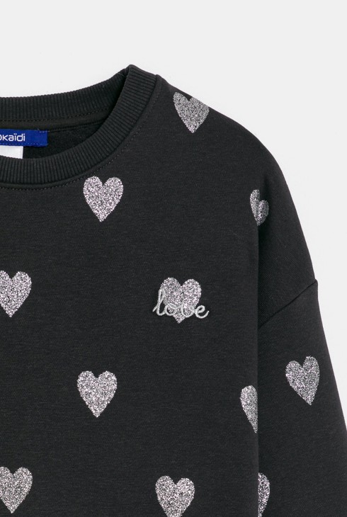 Czarna bluza z cekinowym serduszkiem dla dziewczynki 2
