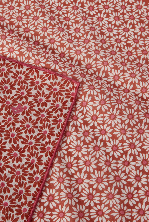 Girl's square printed scarf 2