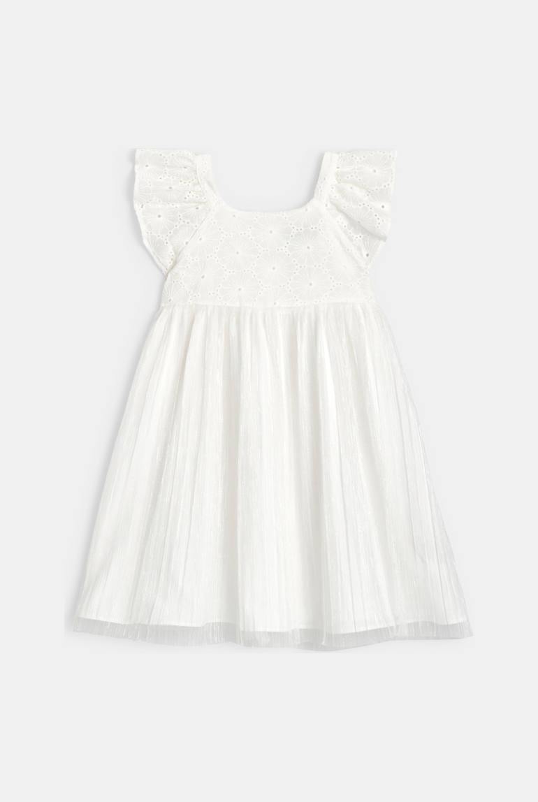 Schickes weißes Kleid mit Lochstickerei für Mädchen 1