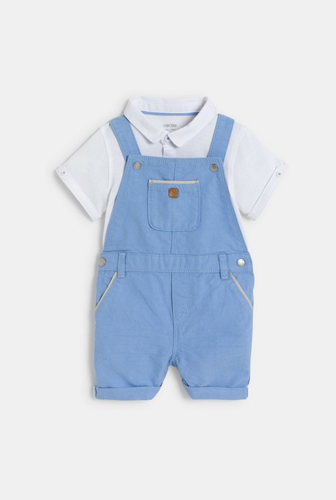 Kurze grüne Latzhose und weißes Poloshirt aus Piqué-Gewebe Kleinkind Junge 2