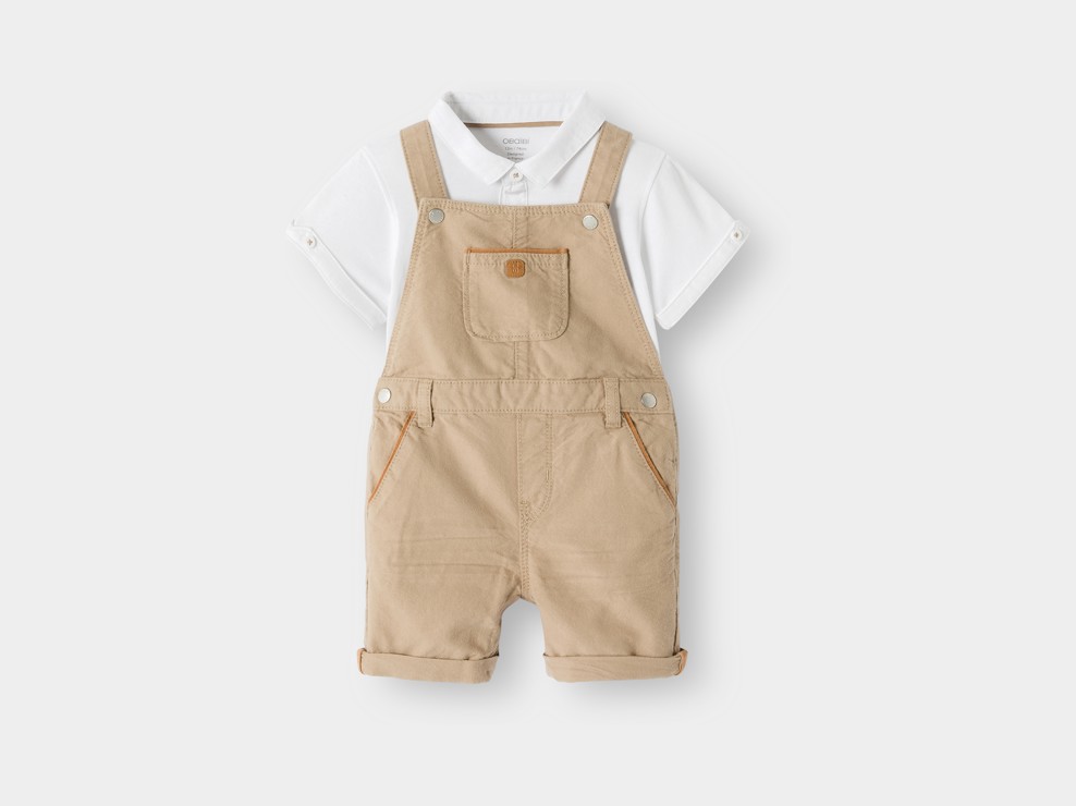 Salopette courte beige et polo maille piquée blanc bébé garçon 1