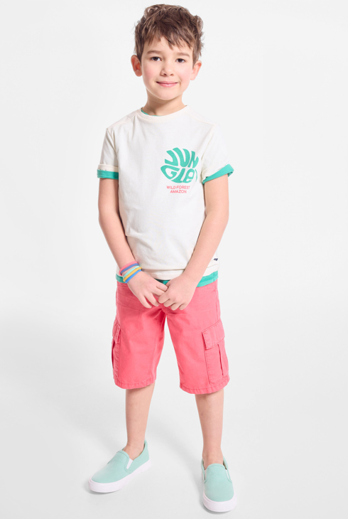 Eierschalenfarbenes T-Shirt mit Schriftzug und Blattmuster vorne und hinten für Jungen 2