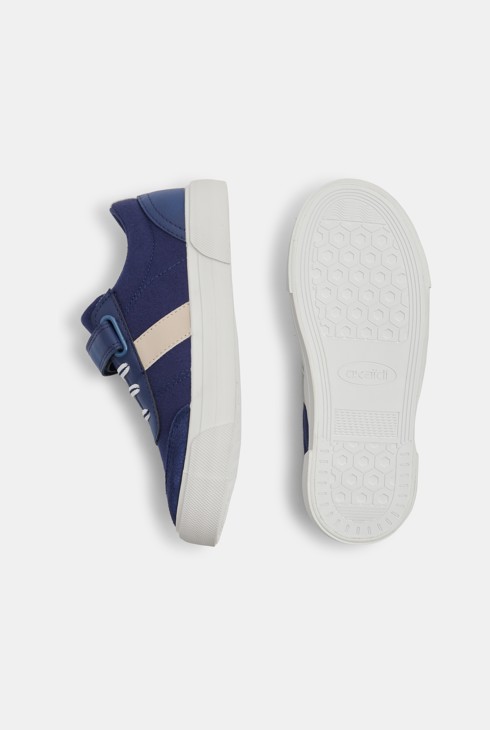 Baskets basses toile à scratch bleu garçon 2