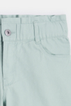 Bermudas aus hellgrünem Stoff für Mädchen 2