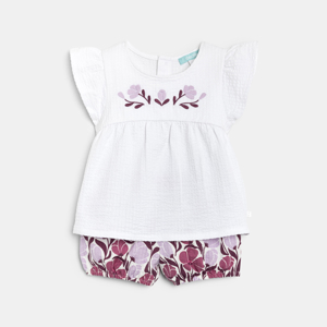 Baby girl's embroidered white flowers T-shirt and purple knit shorts 1