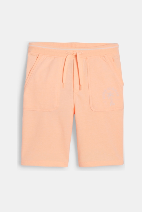 Fantovske pastelno oranžne bermuda hlače iz vpojne tkanine 1