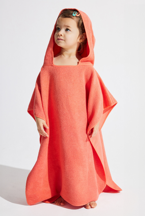 Orangefarbenes Frottee-Badecape für Jungen 2