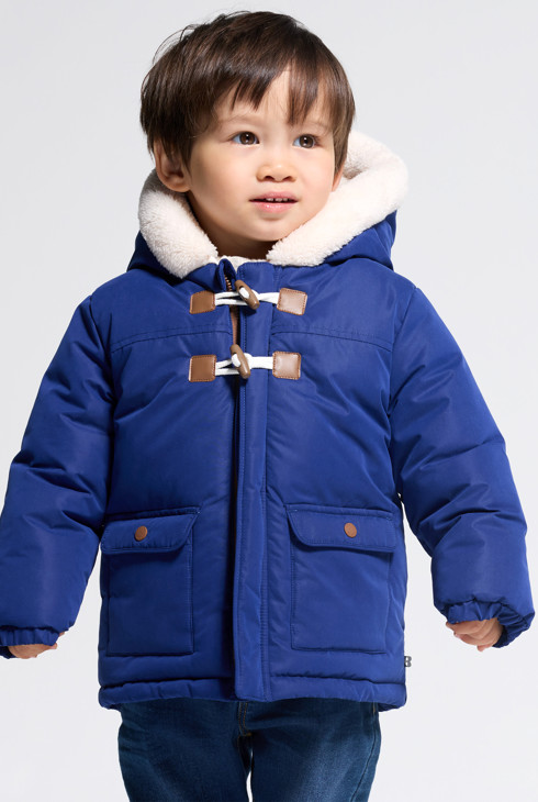 Plava jakna s kapuljačom podstavljenom sherpa tkaninom za dječake 2
