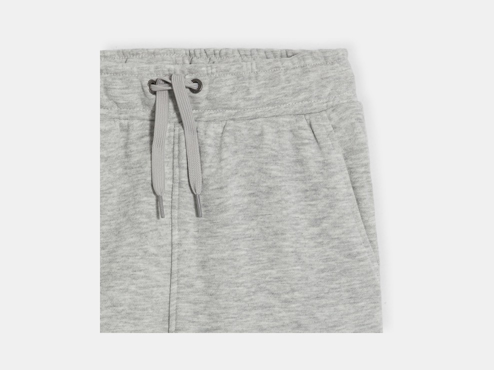 Grijze relaxed joggingbroek met cargozakken voor jongens 2