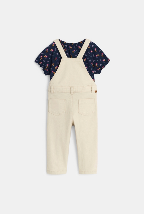 Weiße Latzhose und T-Shirt mit Blumen Kleinkind Mädchen 2