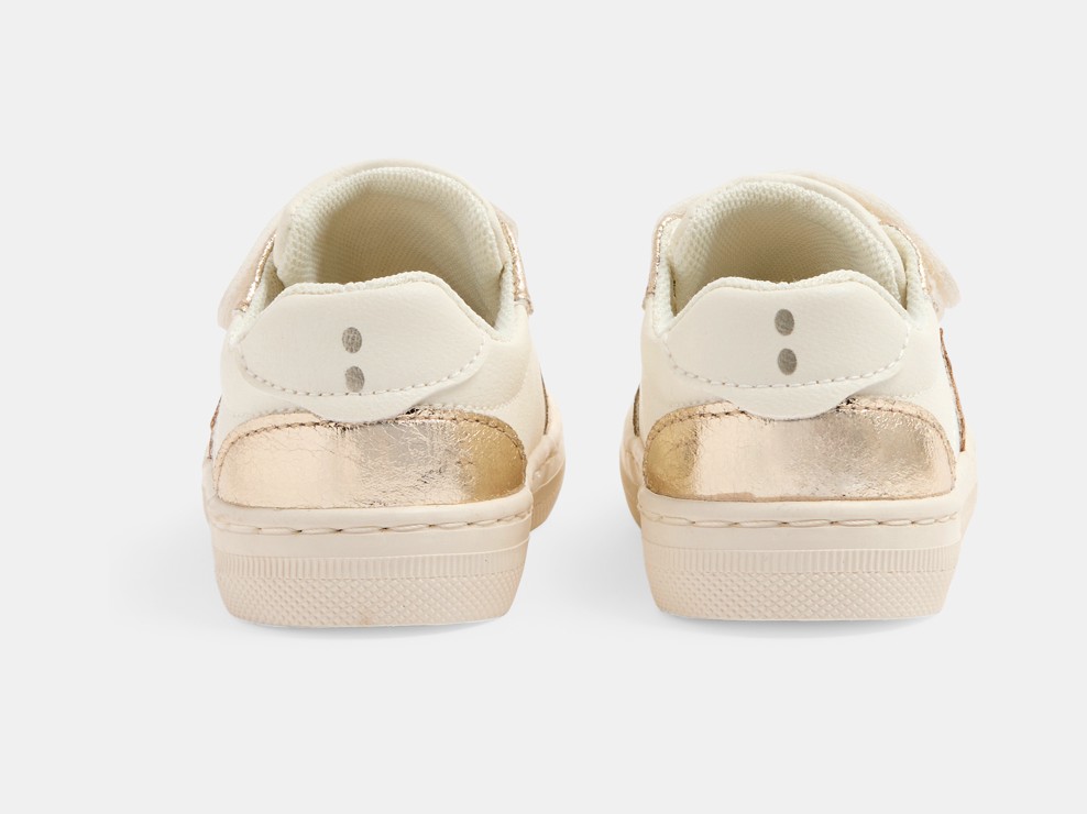 Niedrige glänzende Turnschuhe für kleine Mädchen 2