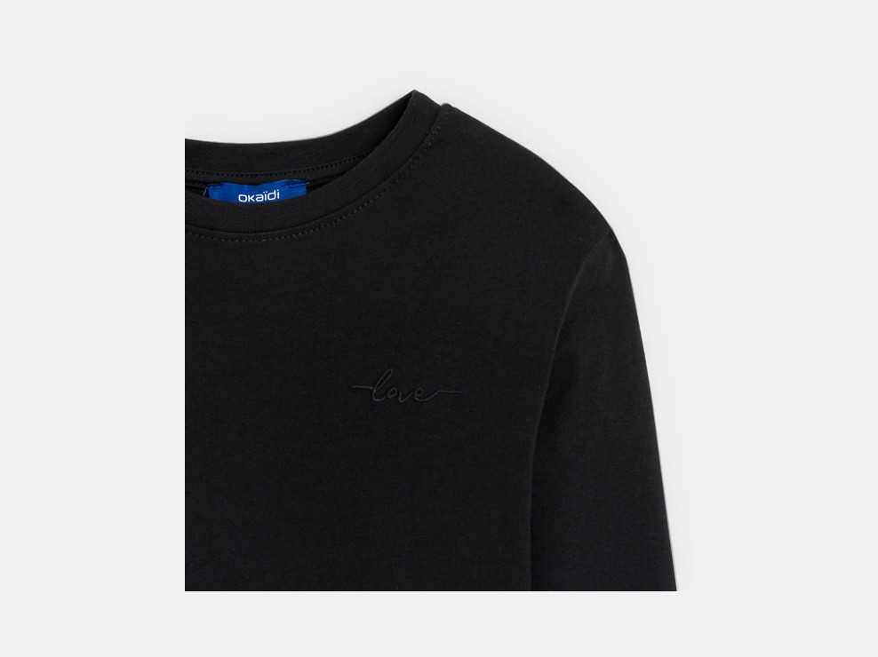 Einfarbiges schwarzes T-Shirt mit „love”-Stickerei für Mädchen 2