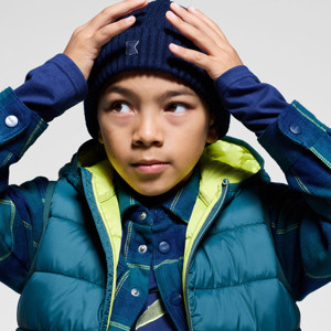 Blau gerippte Mütze mit Umschlag Jungen