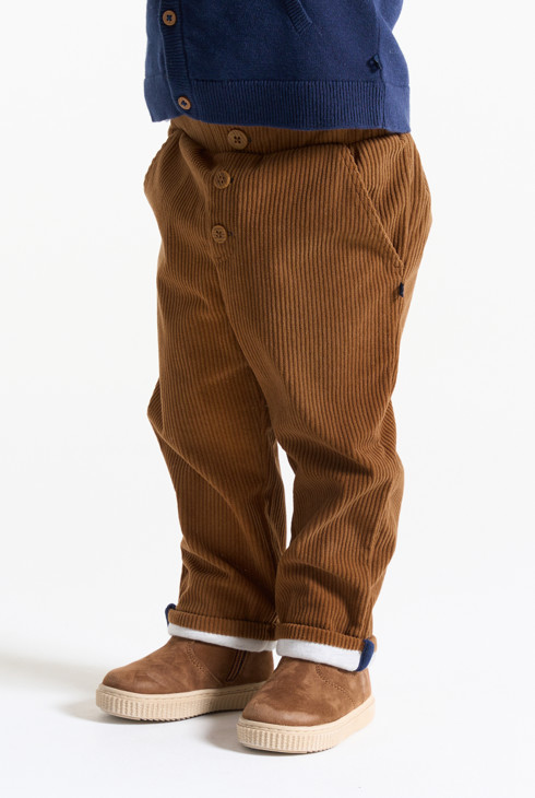 Smeđe mekane hlače od rebrastog baršuna za dječake 2