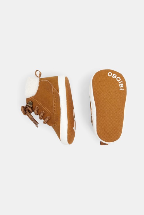 Warme braune Stiefel mit Pelzbesatz Kleinkind Junge 2