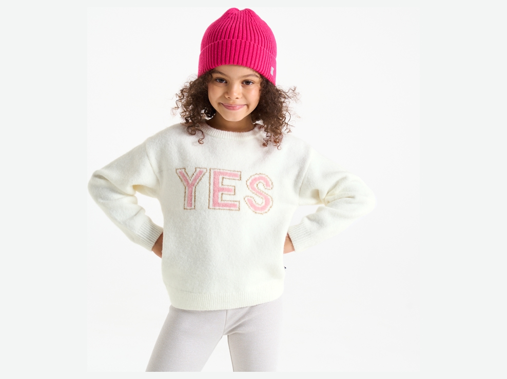 Pullover bianco con scritta bambina 1