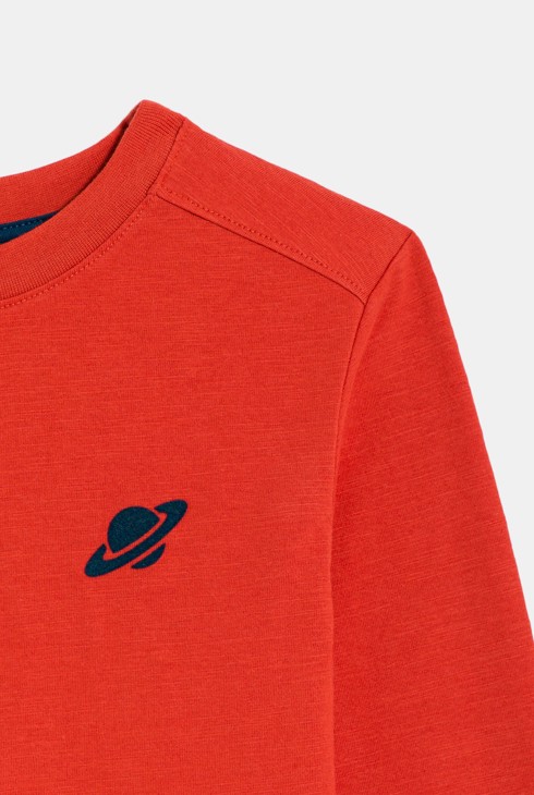 Rotes T-Shirt mit Motiv vorne und hinten für Jungen 2