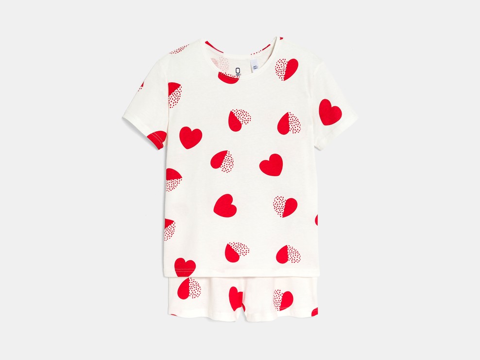 Weißer Kurzpyjama mit Herzmuster Mädchen 2