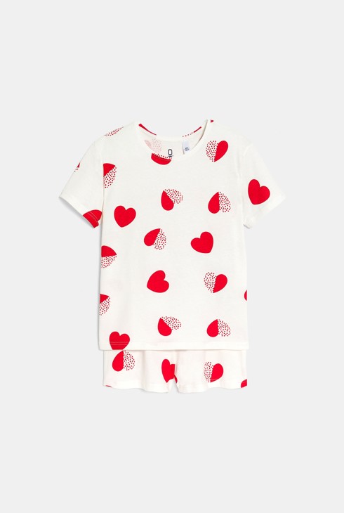 Bijela pidžama s kratkim hlačama i motivima srca za djevojčice 2