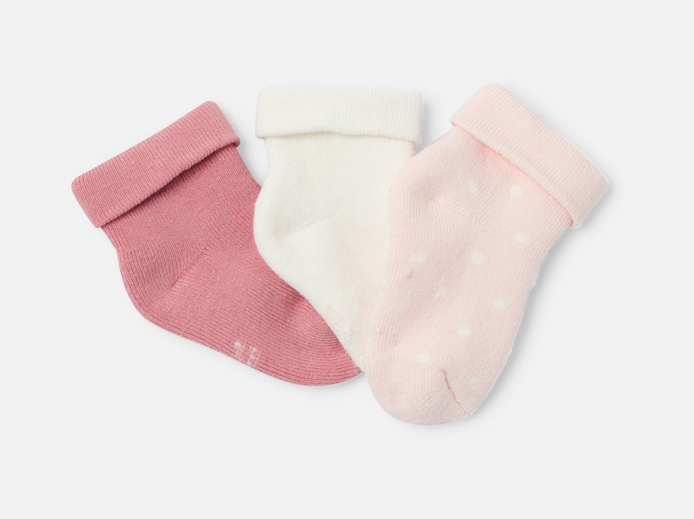 Roze geboortesokken van bouclé (3 paar) 2