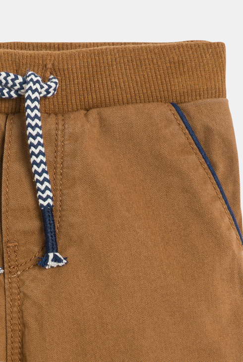 Braune Jogpants aus Baumwolle für kleine Jungen