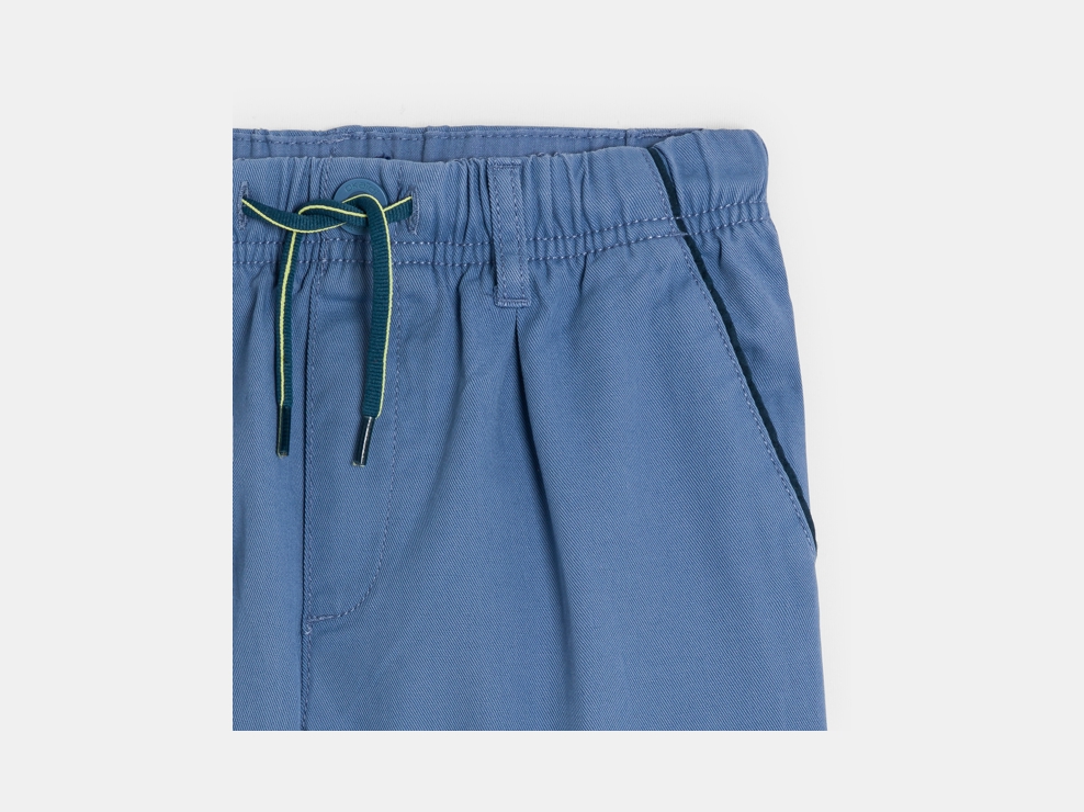 Elastische Karottenhose in Blau für Jungen 2