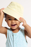 Chapeau de soleil réversible poissons jaune bébé garçon 1