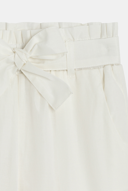 Girl's white paper bag style straight-cut trousers 2