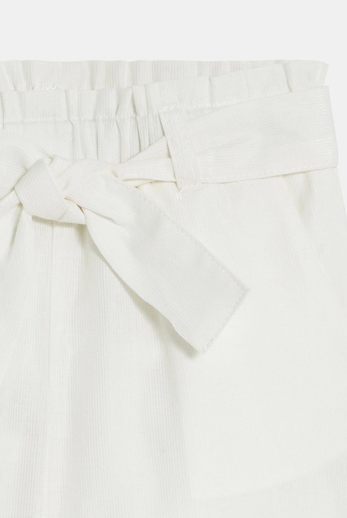 Fließende Mädchenhose in Weiß mit hohem Bund für Kleinkinder 2