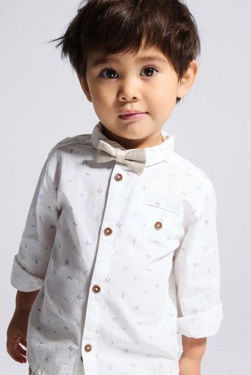 Weißes, bedrucktes Jungenhemd aus Baumwolle mit langen Ärmeln zum Hochkrempeln für Kleinkinder 2