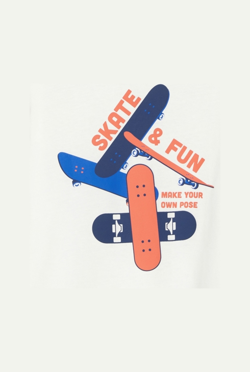 Weißes Kurzarm-T-Shirt mit Skateboard für Jungen