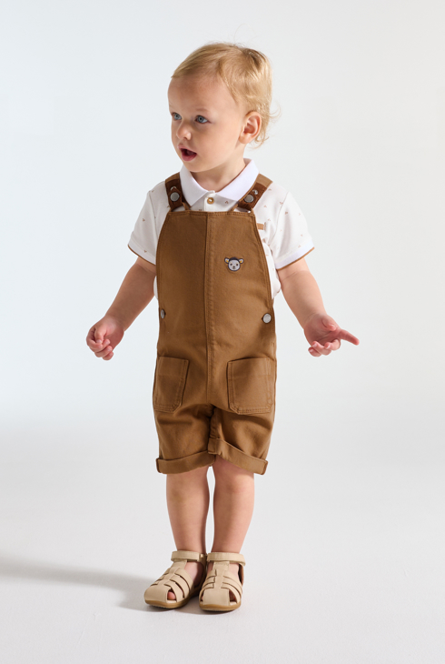 Kurze braune Latzhose mit Taschen Kleinkind Junge 1