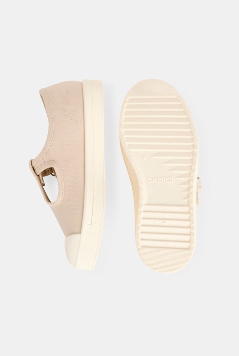 Zapatillas con tira de tela beige niña 2