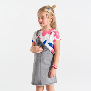 T-shirt a maniche corte bianca con stampa bambina 1