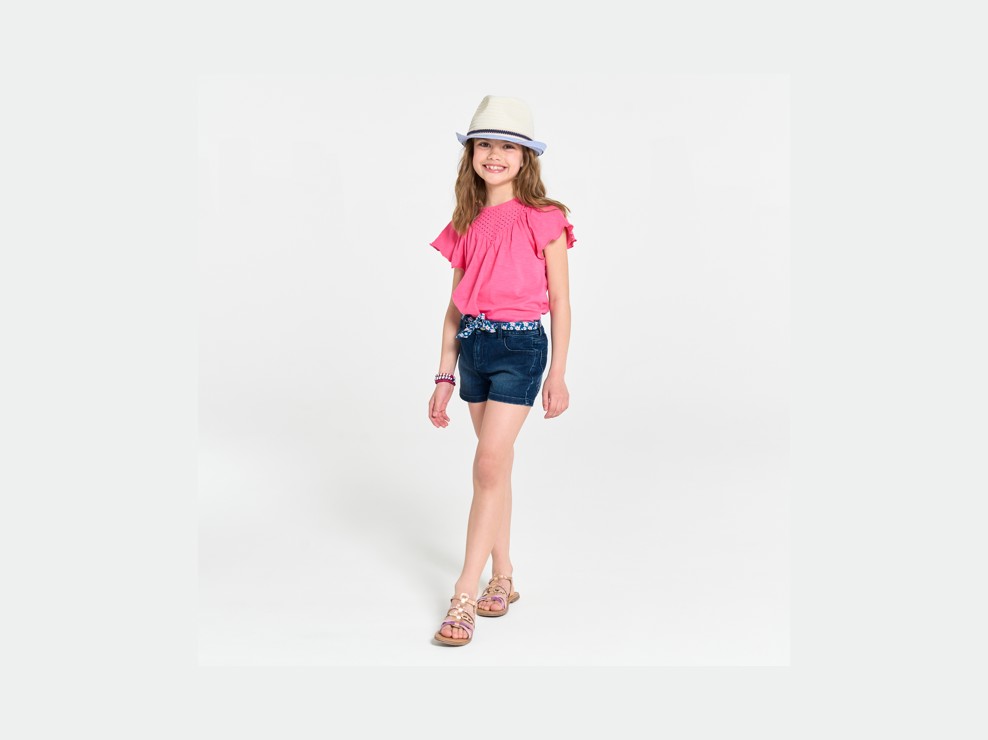 Blaue Stretch-Jeansshorts mit Gürtel für Mädchen 1